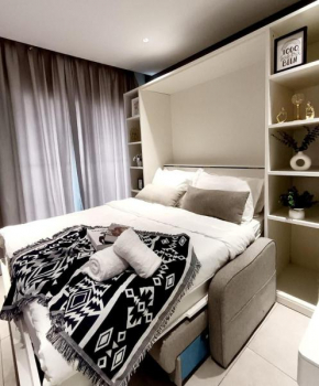 10 min to Subang Airport 2pax Free Parking Room1